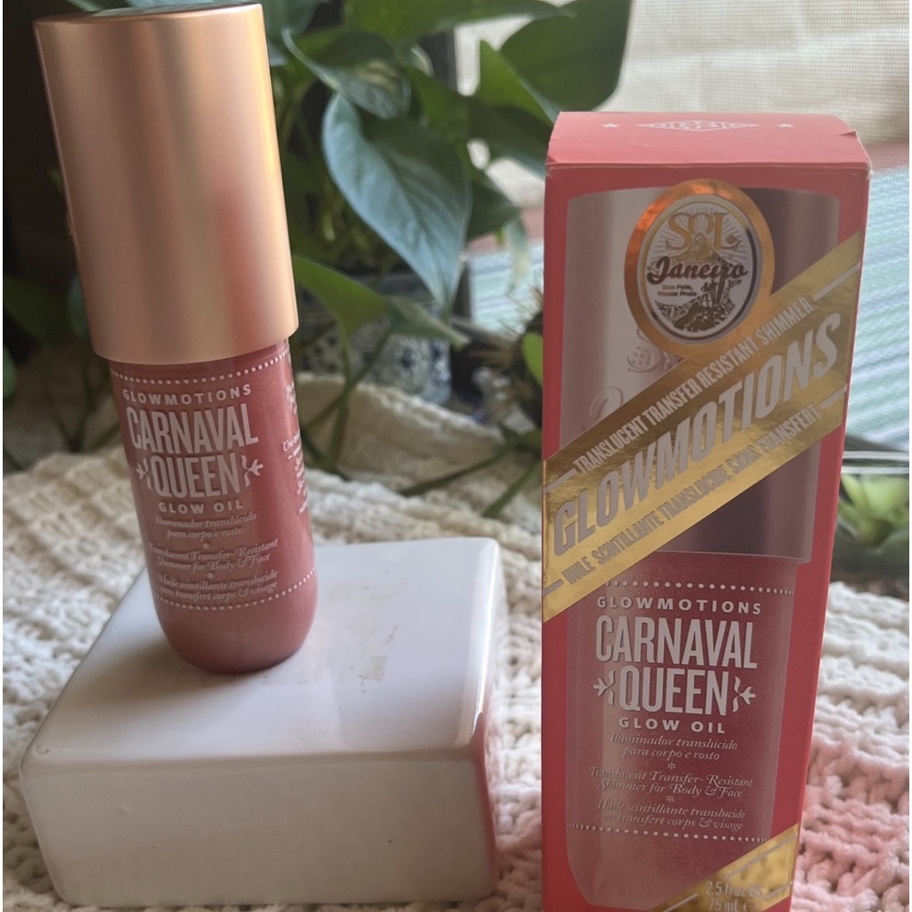 Carnaval Sol De Janeiro GlowMotions Body Oil Dewy Pink.